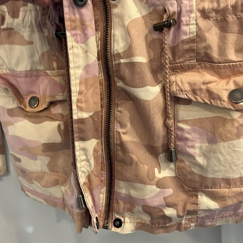 New Look pink toned camouflage women’s spring jacket USED size small - Picture 4 of 10